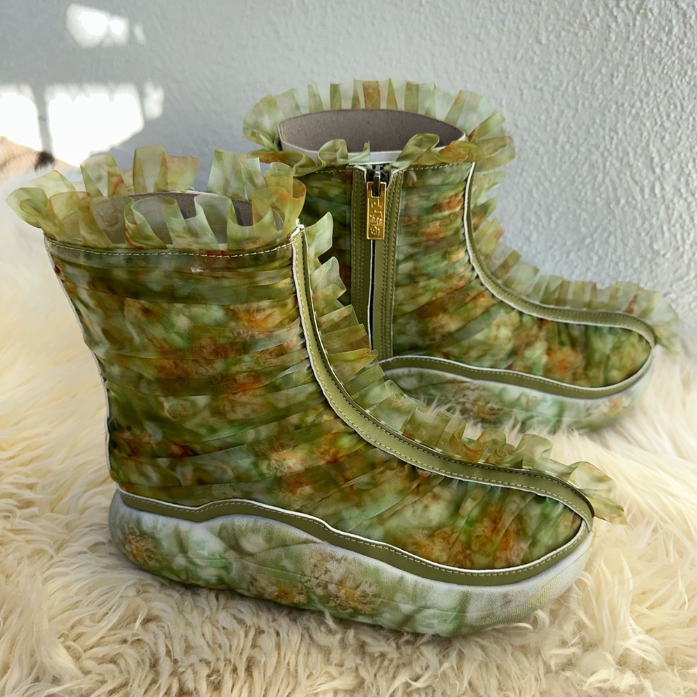 🍀Collina Strada X UGG VEGAN Green Flora Short Boot Women’s 7
